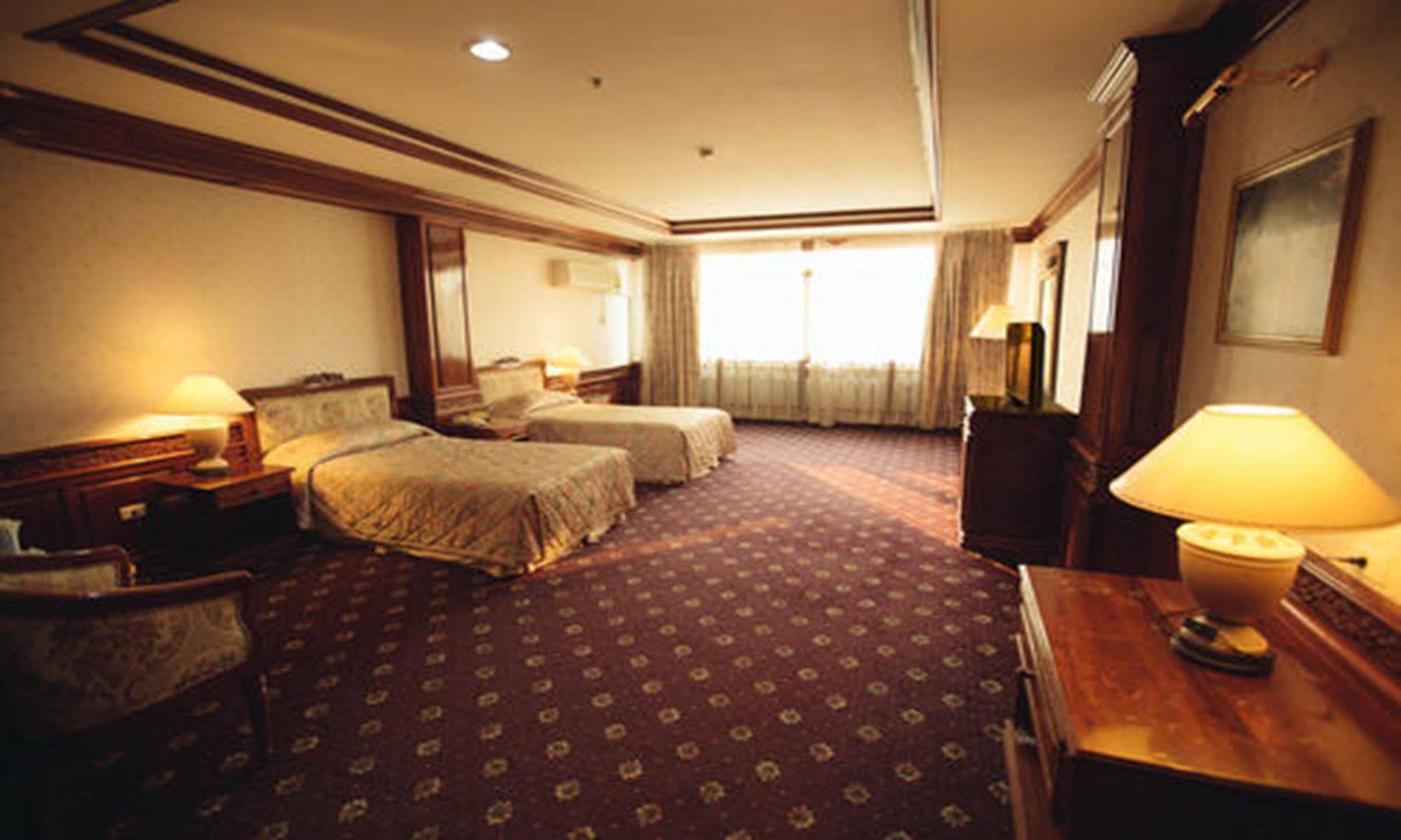 Angkham Hotel Vientiane Exterior photo
