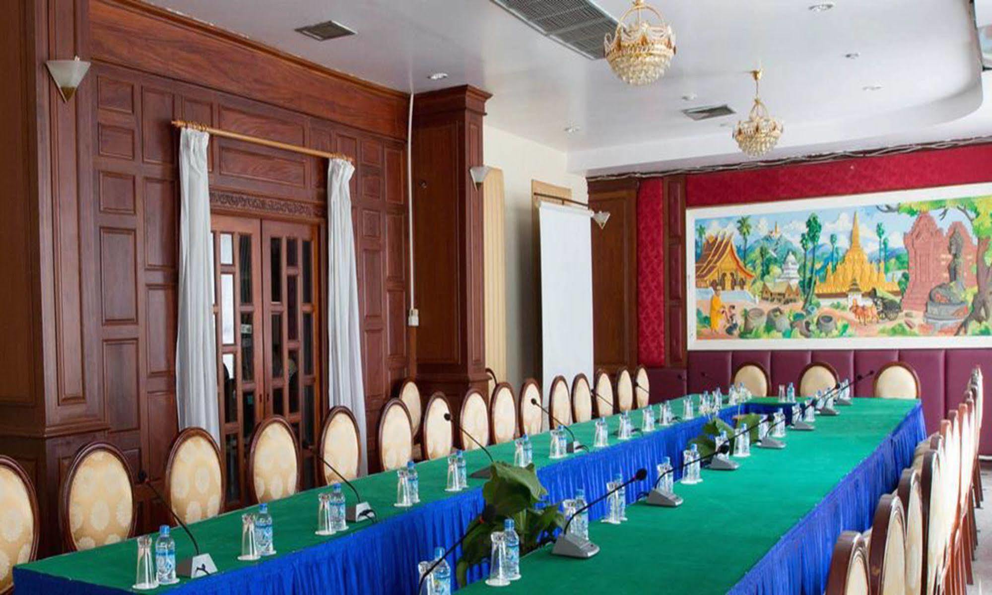 Angkham Hotel Vientiane Exterior photo